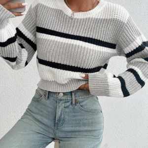 2024 autumn and winter hot sale new acrylic loose drop shoulder round neck color matching knitted long sleeve ladies sweater