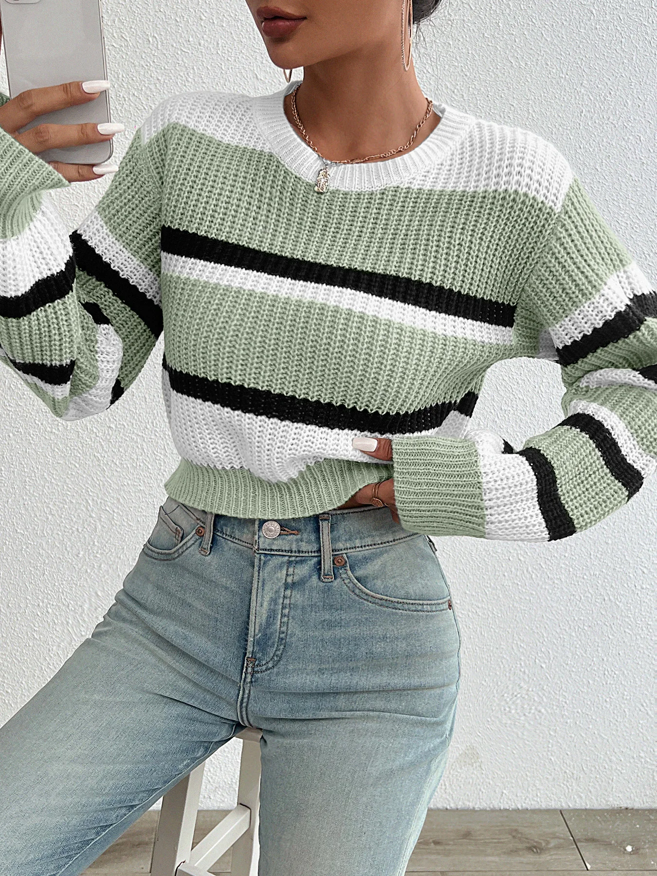 2024 autumn and winter hot sale new acrylic loose drop shoulder round neck color matching knitted long sleeve ladies sweater - Image 7