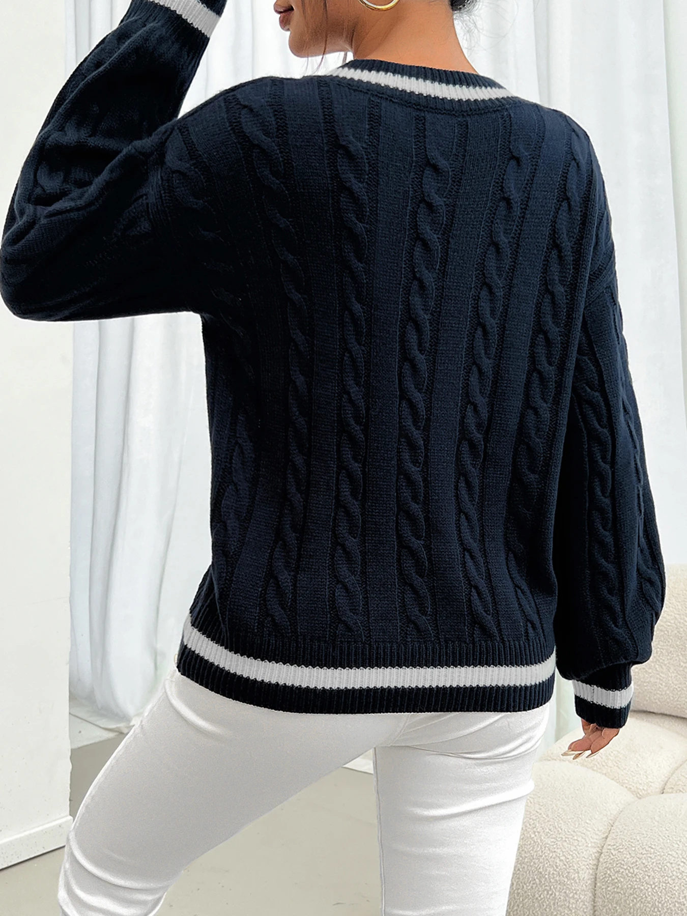 Striped trimmed twisted flower knitted shoulder sweater - Image 5