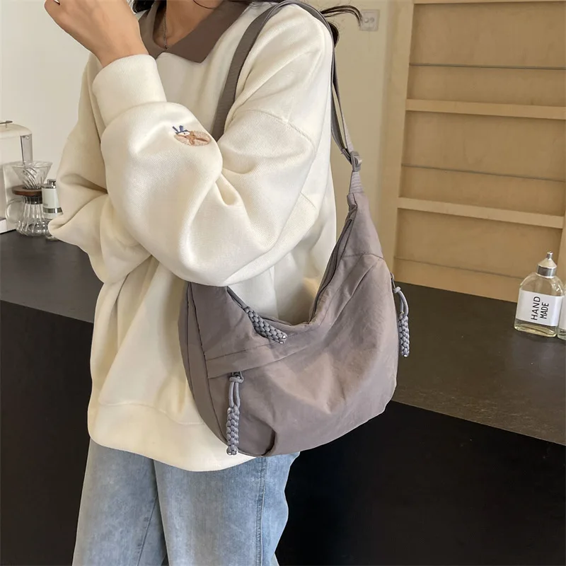 Leisure Crossbody Hobo Bag with Large Capacity Versatile and Niche Design Nylon Shoulder Bag Student Class Mailman Bag - Image 3