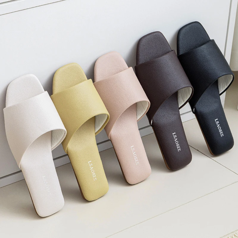 Spring and summer new PU leather slippers for home flooring, men's and women's non slip breathable bathroom slippers