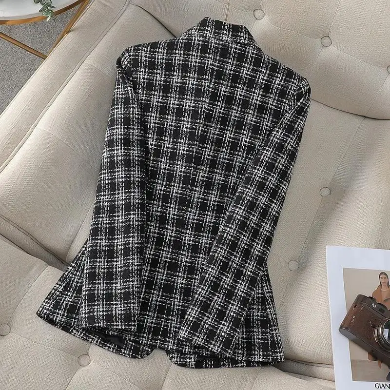 Woolen Plaid Small Suit Jacket for Women in Spring and Autumn 2025 New Short Style Korean Version Plus Size Retro Women's Suit - Image 5