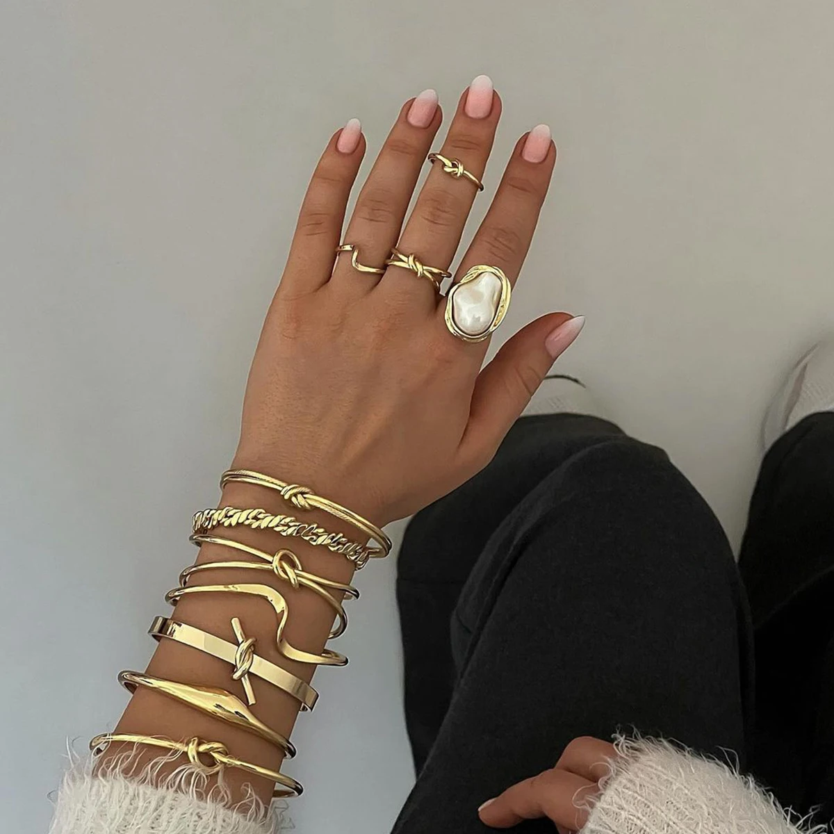 Uworld Fashion Imitation Pearl Stainless Steel Gold Color Ring for Women Engagement Party Gift Temperament Jewelry 2024 - Image 2