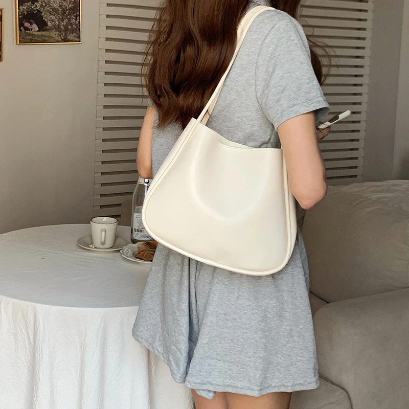 Simple And Casual New Popular PU Leather Versatile Shoulder Underarm Bag Small Fresh Solid Color Bear Pendant Handbag - Image 6