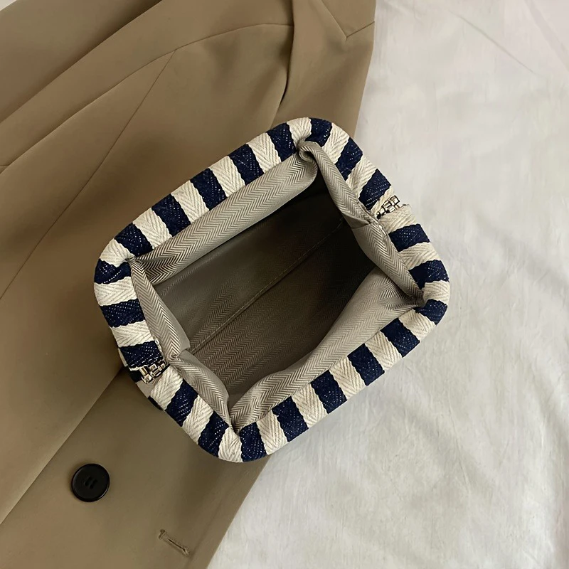 2025 New Knitted Striped Cloud Bag Clutch, Large-capacity Daily Versatile Color-blocking Clip Bag - Image 4