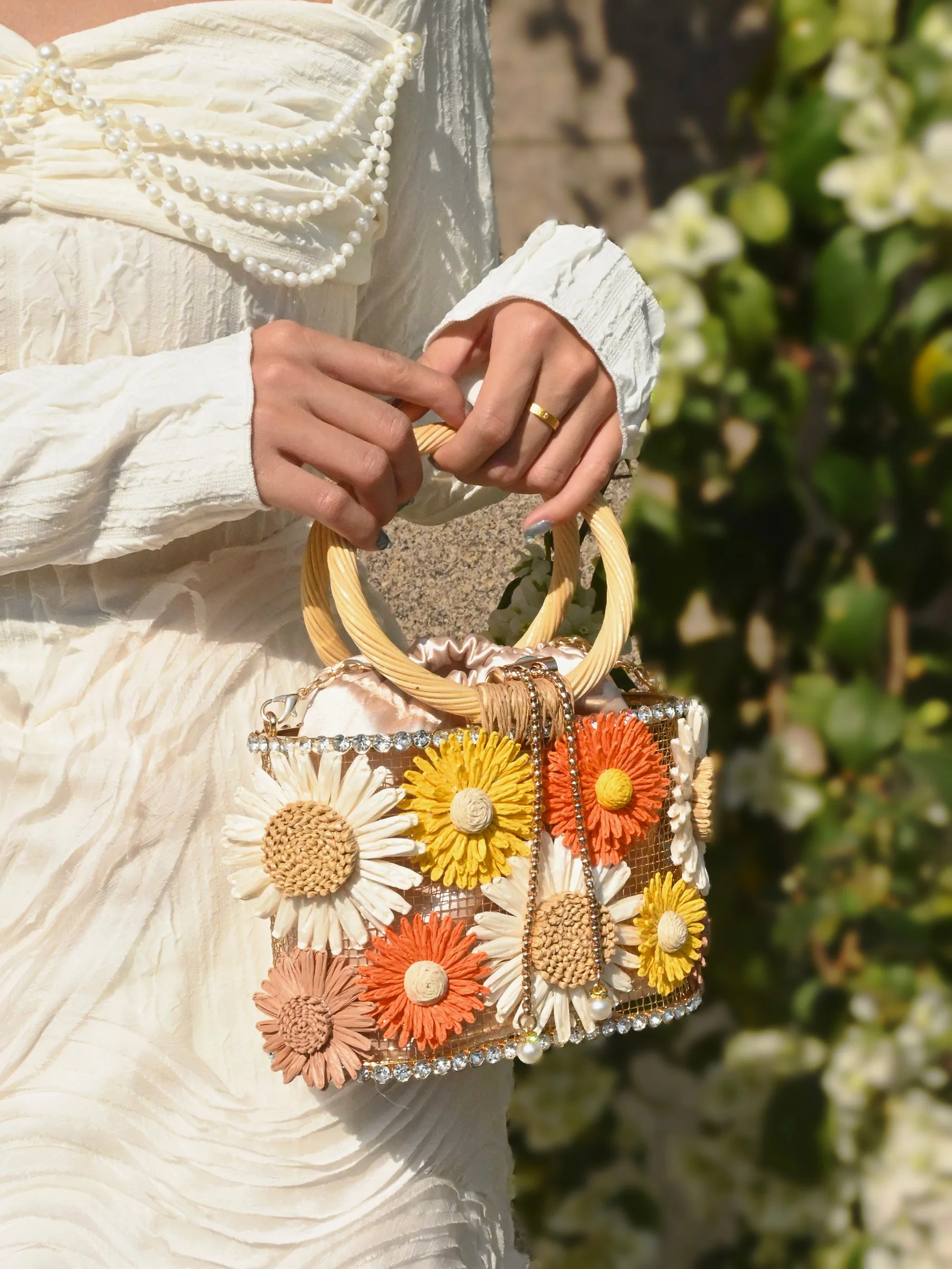 Sunshine Flower Bird Cage Evening Bag Elegant Flower Birdcage Handmade Woven Shiny Rhinestone Handbag - Image 5