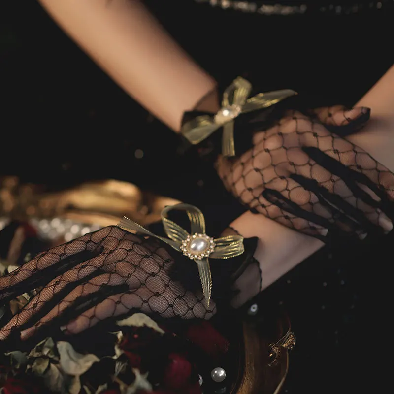 Wholesale Black Gloves Sexy Lace Short Tulle Full Finger Driving Gloves Cheap Bride Gloves Guantes Accessoires Mariage 2025 - Image 4