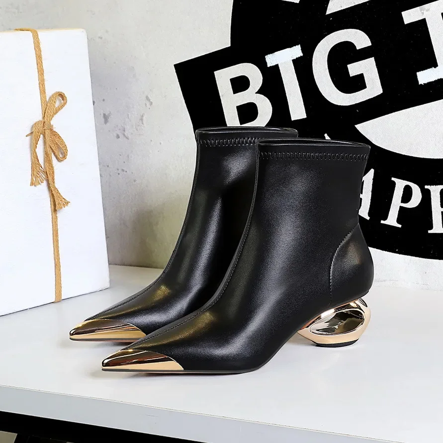 2025 New Metal Hollow Heel Iron Head Metal Pointed Toes Modern Short Boots for Women Winter Street Style Low Heel Boots Female - Image 8